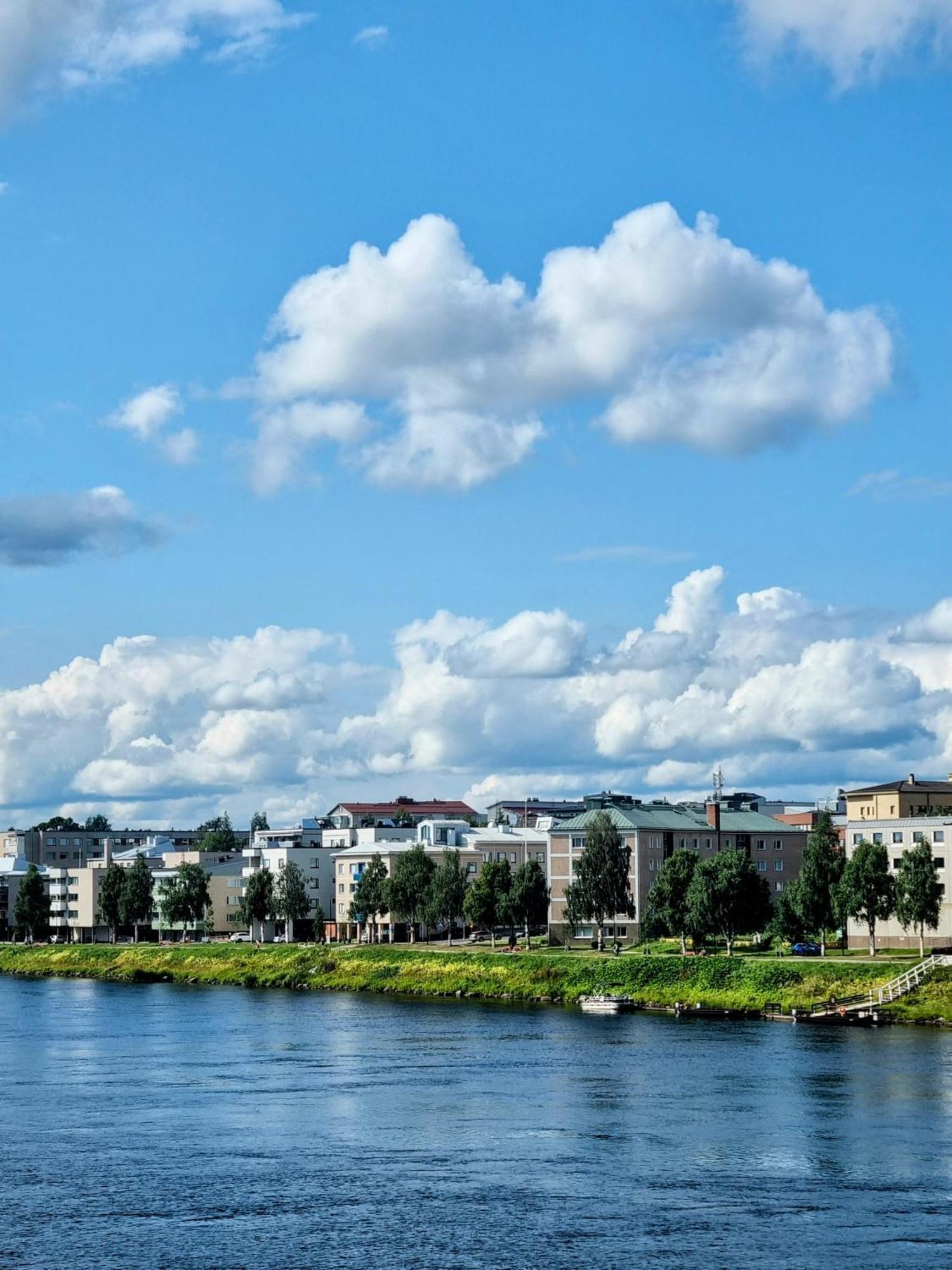 Holiday Pink Pearl Apartment Rovaniemi Bagian luar foto